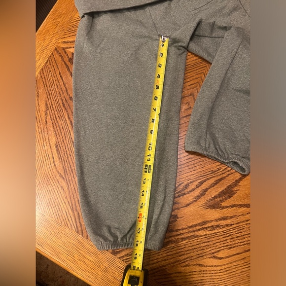 Nike Dri-Fit Capris. Size S - Picture 3 of 8